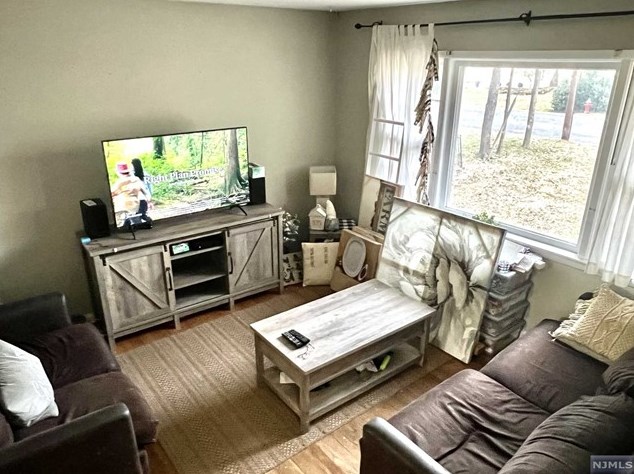902 Best Ct, Ridgewood, NJ 07450
