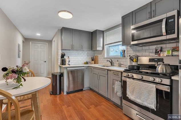 35 Waldo Ave #1, Jersey City, NJ 07306