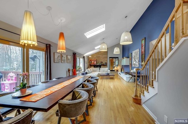 11 Garden Ct, Tenafly, NJ 07670-1403