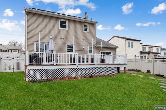 397 Feronia Way, Rutherford NJ  07070-2853 exterior