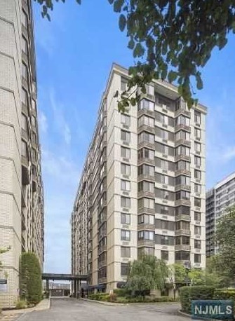 316 Prospect Ave #2f, Hackensack, NJ 07601