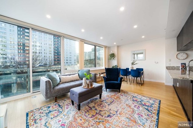 1 Hudson Park #306, Edgewater, NJ 07020