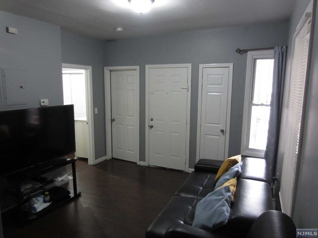 773-775 E 26th St #1, Paterson, NJ 07504