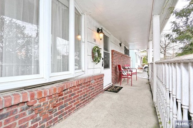 19 Rosemont Ave, Elmwood Park, NJ 07407