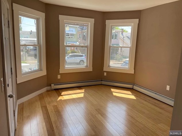 260-262 E 24th St #1st Fl, Paterson, NJ 07514