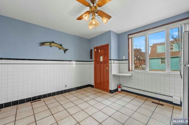655 4th Ave #1, Elizabeth, NJ 07202