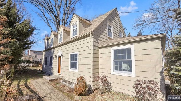 241 Elmwood Ave, Ho Ho Kus, NJ 07423