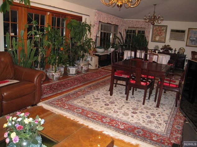 108 Pershing Rd, Englewood, NJ 07632-1917
