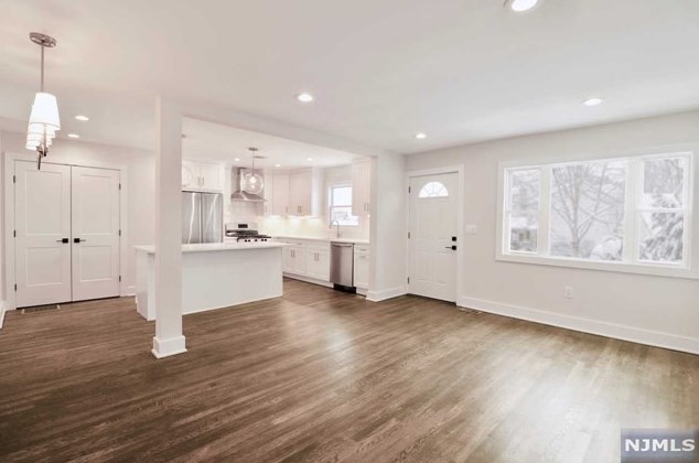 1145 Tuxedo Square, Teaneck, NJ 07666
