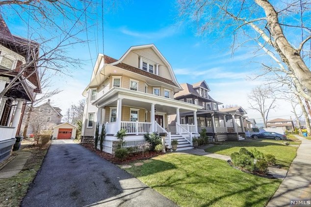 23 W Park Pl, Rutherford, NJ 07070
