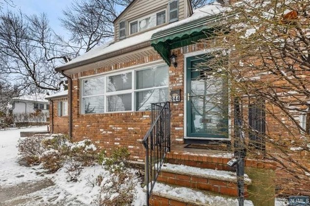 944 E Lawn Dr, Teaneck, NJ 07666