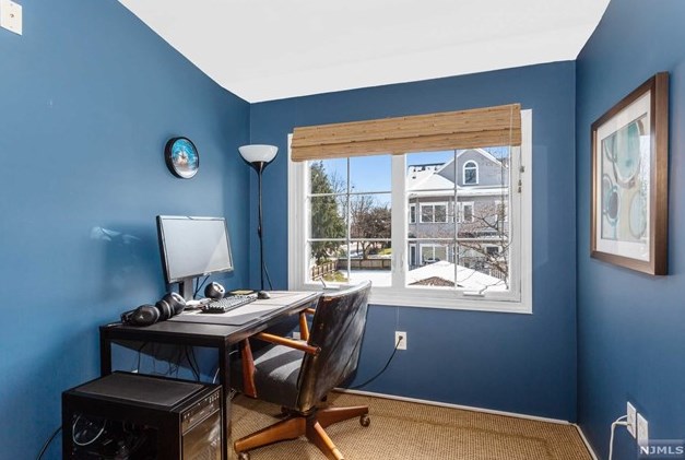 1 Courier Pl, Rutherford NJ  07070-1101 exterior