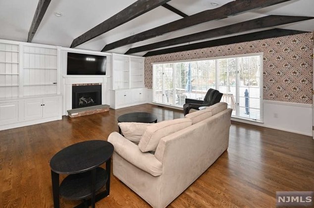 96 Greenbrook Pl, Park Ridge NJ  07656-1846 exterior