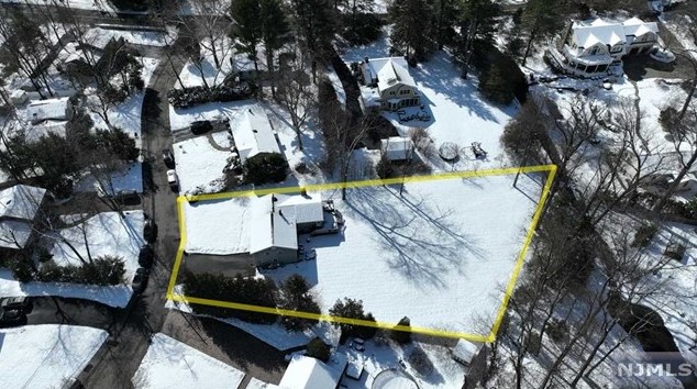 96 Greenbrook Pl, Park Ridge NJ  07656-1846 exterior