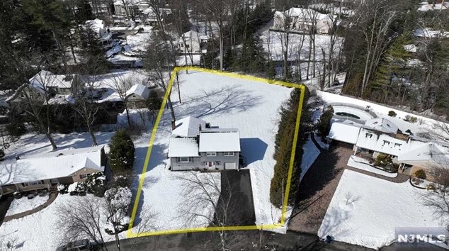 96 Greenbrook Pl, Park Ridge NJ  07656-1846 exterior