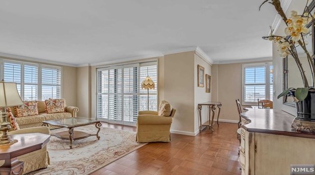 2100 Linwood Ave #12a, West Fort Lee, NJ 07024