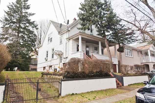 101 Cedar St, Outwater, NJ 07026