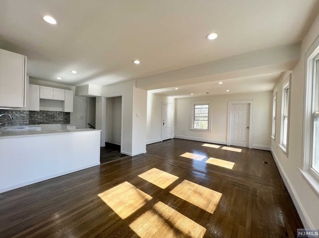 683 Center Ave, River Edge, NJ 07661