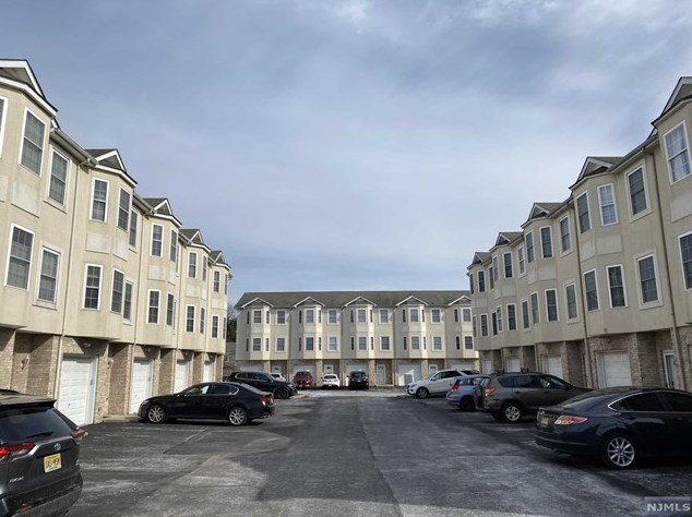 66 Terhune Ave #4, Lodi, NJ 07644