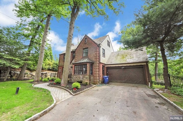 400 Booth Ave, Englewood, NJ 07631