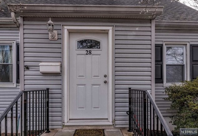 28 Bell Ave, Saddle Brook, NJ 07663-4536