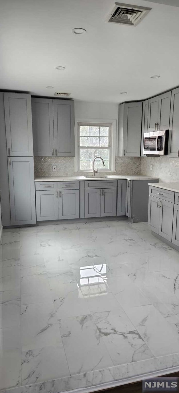 41 College Pl, Ridgefield Park, NJ 07660