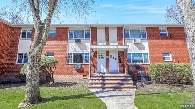130 New Rd, Parsippany, NJ 07054