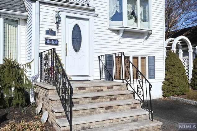 132 Clinton St, Emerson, NJ 07630-1965
