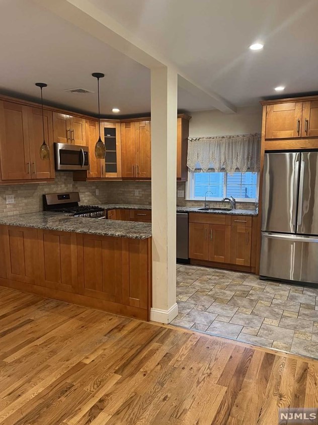 108 Marsellus Pl, Outwater, NJ 07026