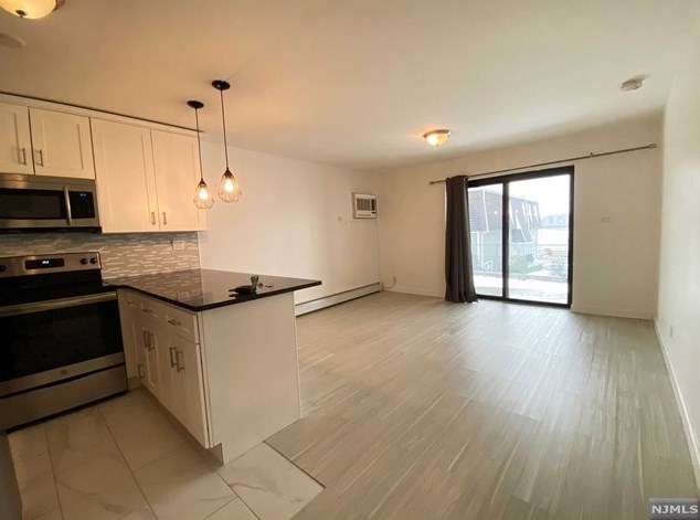 87 Myrtle Ave #gf, Edgewater, NJ 07020