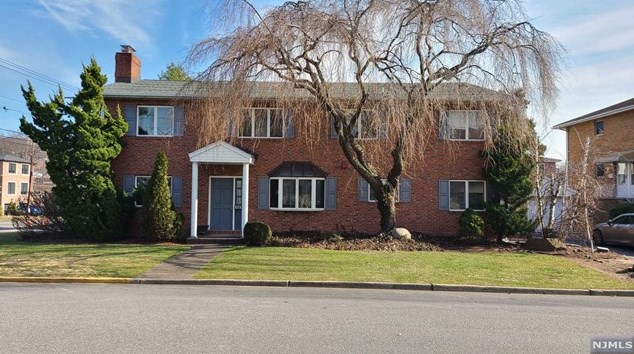 118 East Brinkerhoff Ave #1st Fl, Palisades Park, NJ 07650