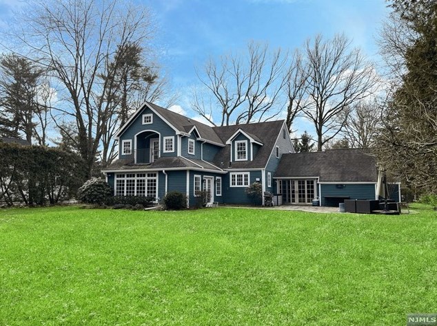 722 Soldier Hill Rd, Oradell, NJ 07649