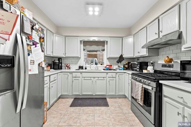 785 Ridge St, Newark NJ  07104-2325 exterior