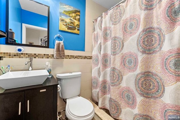 785 Ridge St, Newark NJ  07104-2325 exterior