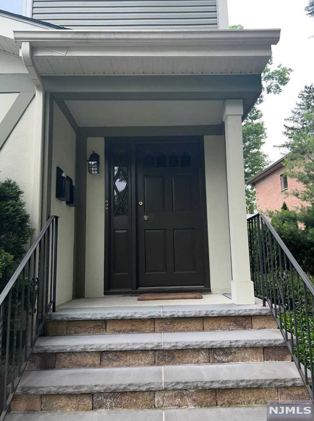 45 Garfield Pl #1, Ridgewood, NJ 07450
