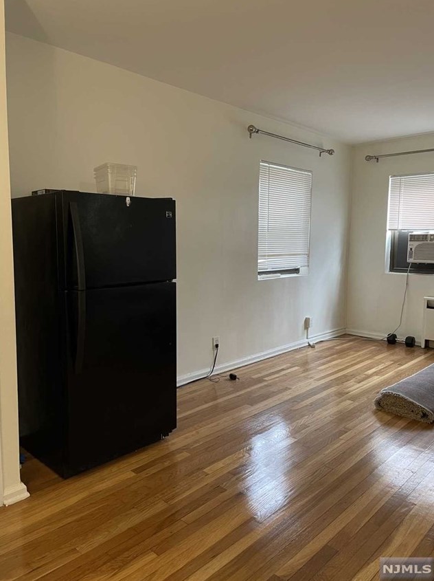 421 Park Pl #1h, West Fort Lee, NJ 07024