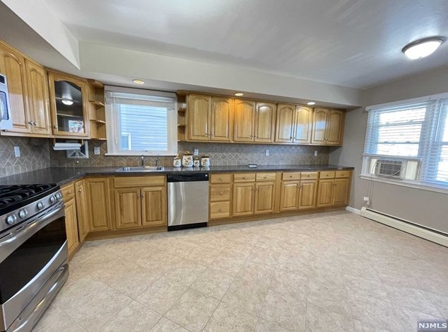 253 Parker Ave #2, Hackensack, NJ 07601