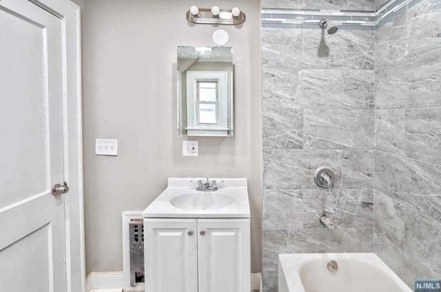 47 Palm St, Newark NJ 07106-1117 exterior