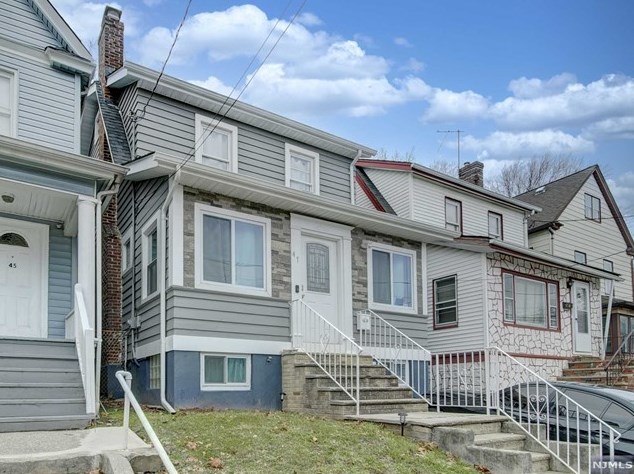 47 Palm St, Newark NJ 07106-1117 exterior