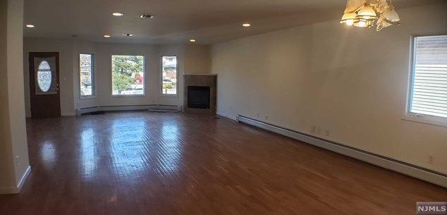 26 Prospect St #a, Palisades Park, NJ 07650