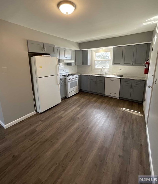 84 Gaston Ave #1, Outwater, NJ 07026