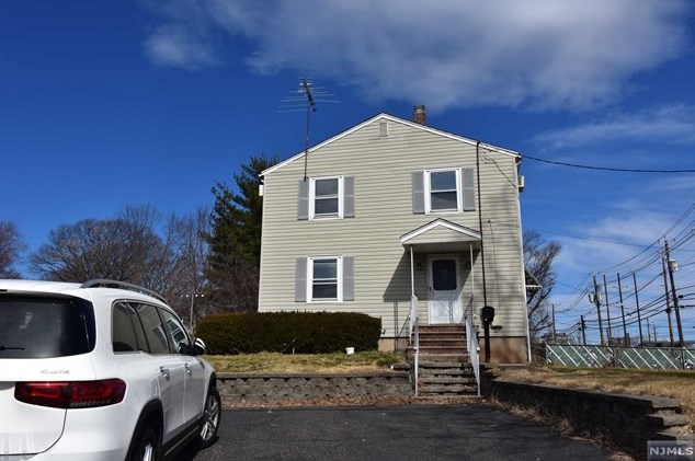 58-60 Midland Ave #1, Elmwood Park, NJ 07407