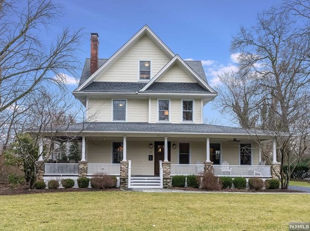 65 Forest Rd, Ridgewood, NJ 07452