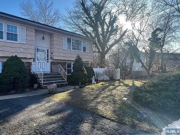 5 Birch St, Little Ferry, NJ 07643