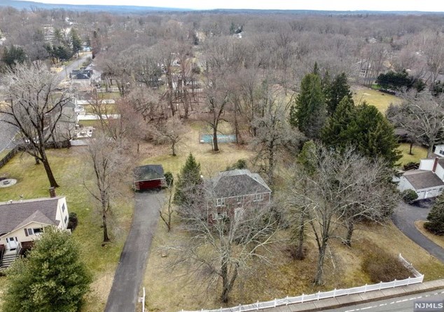 7 Old Tappan Rd, Westwood, NJ 07675