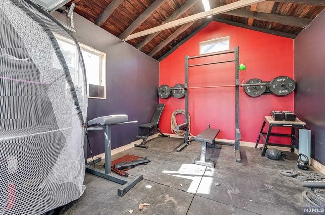 198 Elder Ave, Bergenfield NJ  07621-1112 exterior