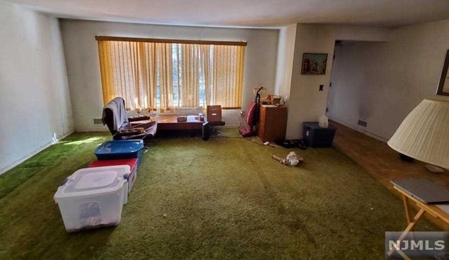 107 Oakland St, Hillsdale NJ  07642-1625 exterior
