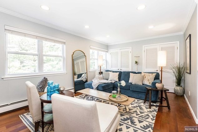 7 Van Vleck St, Montclair, NJ 07042