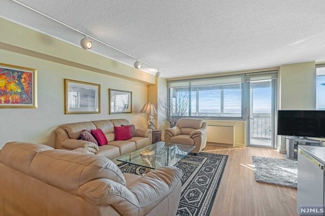 1600 Parker Ave #22a, West Fort Lee, NJ 07024