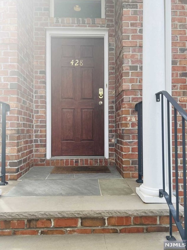 428 Grandview Pl #428, West Fort Lee, NJ 07024